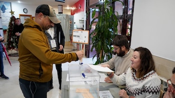 La Junta Electoral Central pide acreditar el arraigo de los nacionalizados por la ‘ley de nietos’ para asignarles circunscripción electoral