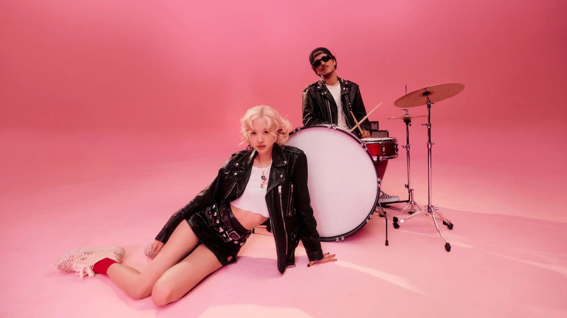 Rosé junto a Bruno Mars. (Atlantic Records)