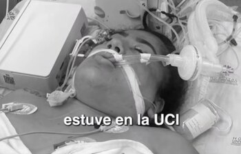 La mujer tuvo que ser