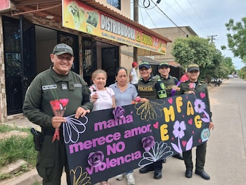 Las autoridades adelantaron acciones en todo el país para cuidar a las madres en su día - crédito Policía Nacional