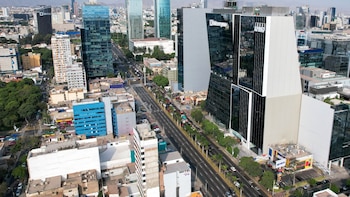 Más empresa, no más Estado