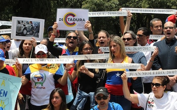 Un ex diplomático venezolano denunció las trabas que el régimen de Maduro pone a los ciudadanos en el exterior para evitar que voten (EFE)