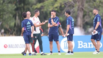 La charla entre Lionel Scaloni