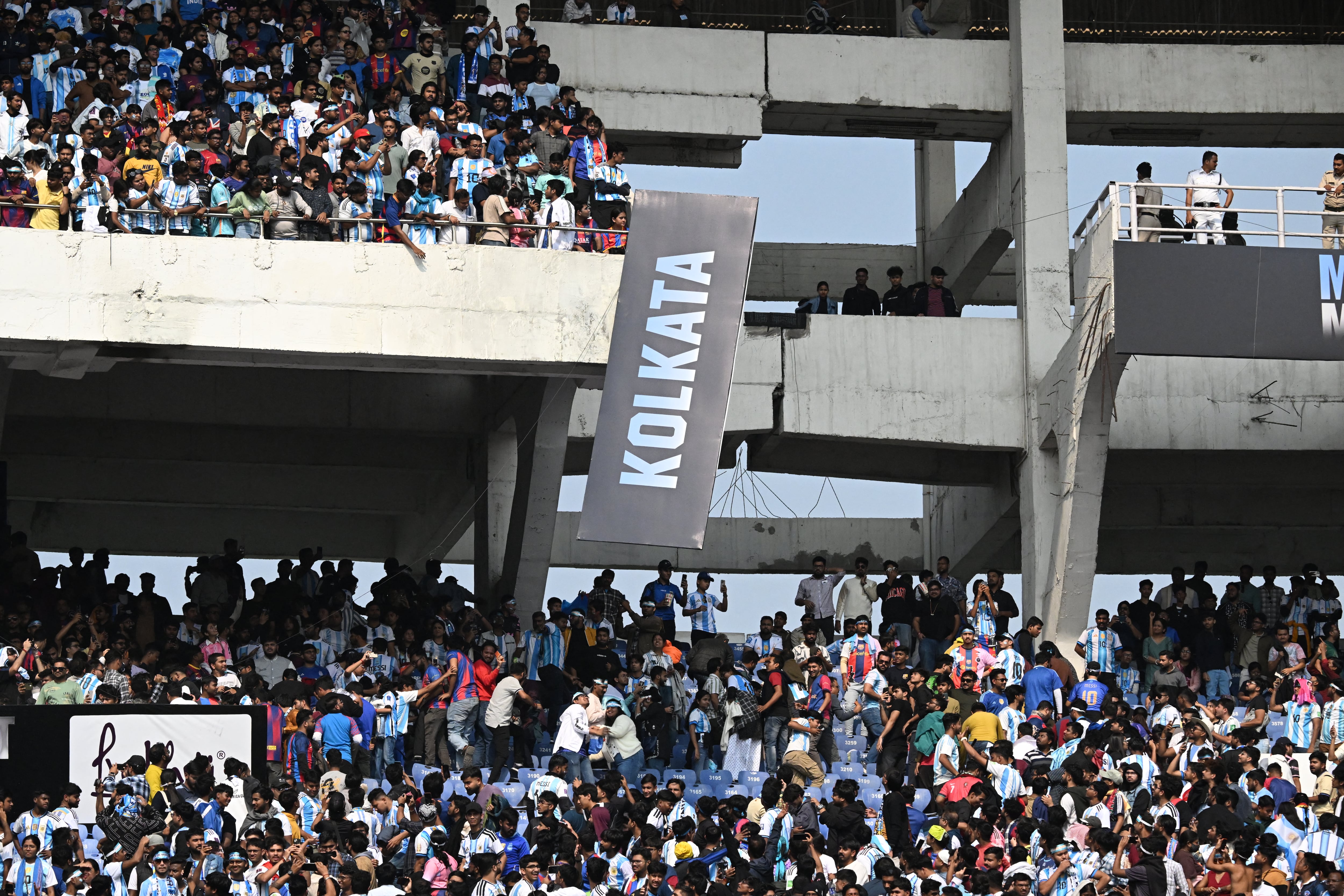 El caos que se originó en la visita de Messi a India (Photo by Dibyangshu SARKAR / AFP)