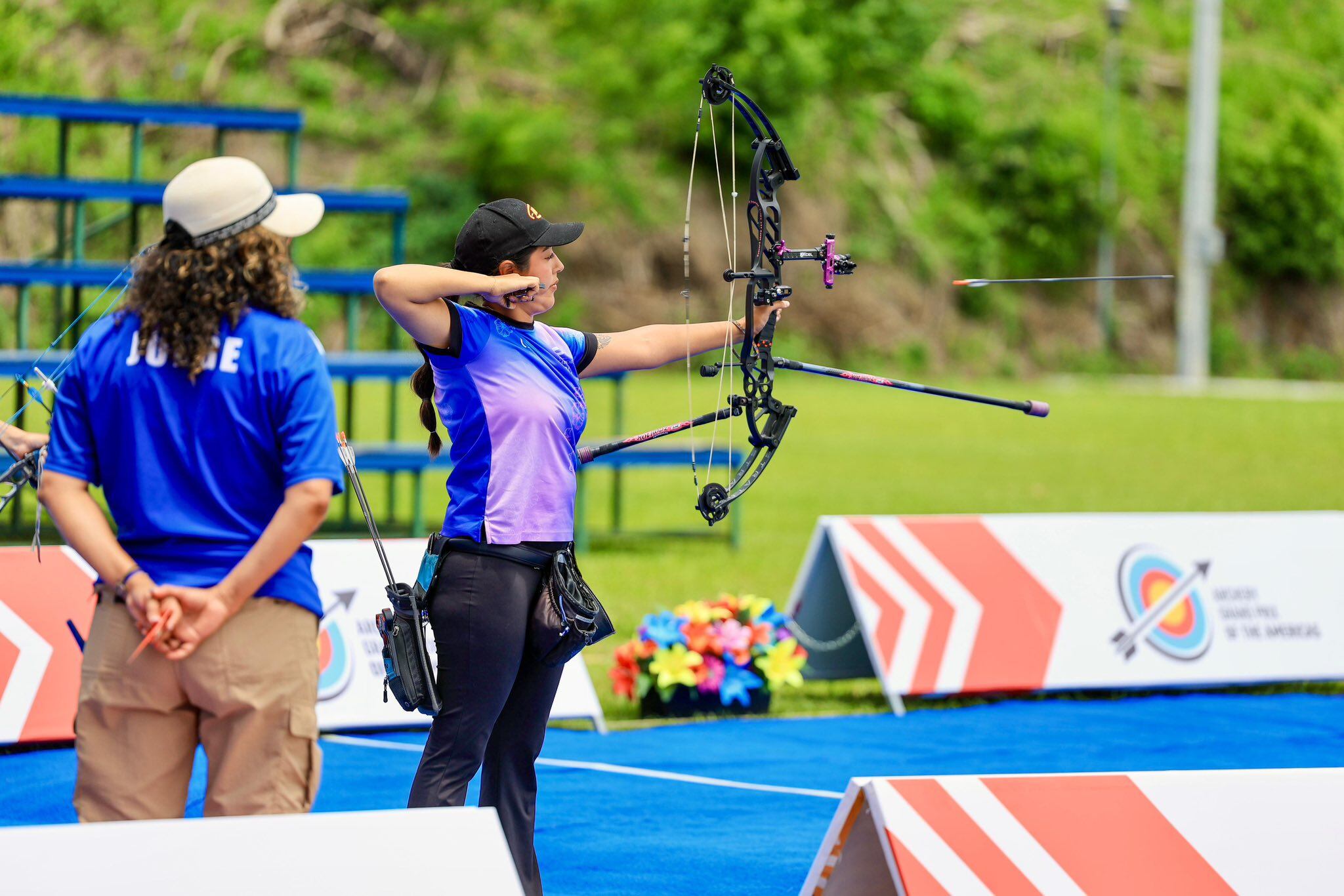El torneo Grand Prix de las Américas en Ciudad Merliot reúne a más de 100 arqueros de 26 países y clasifica para Santo Domingo 2026. (Foto cortesía INDES)