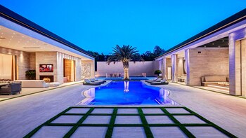 La espectacular piscina de la