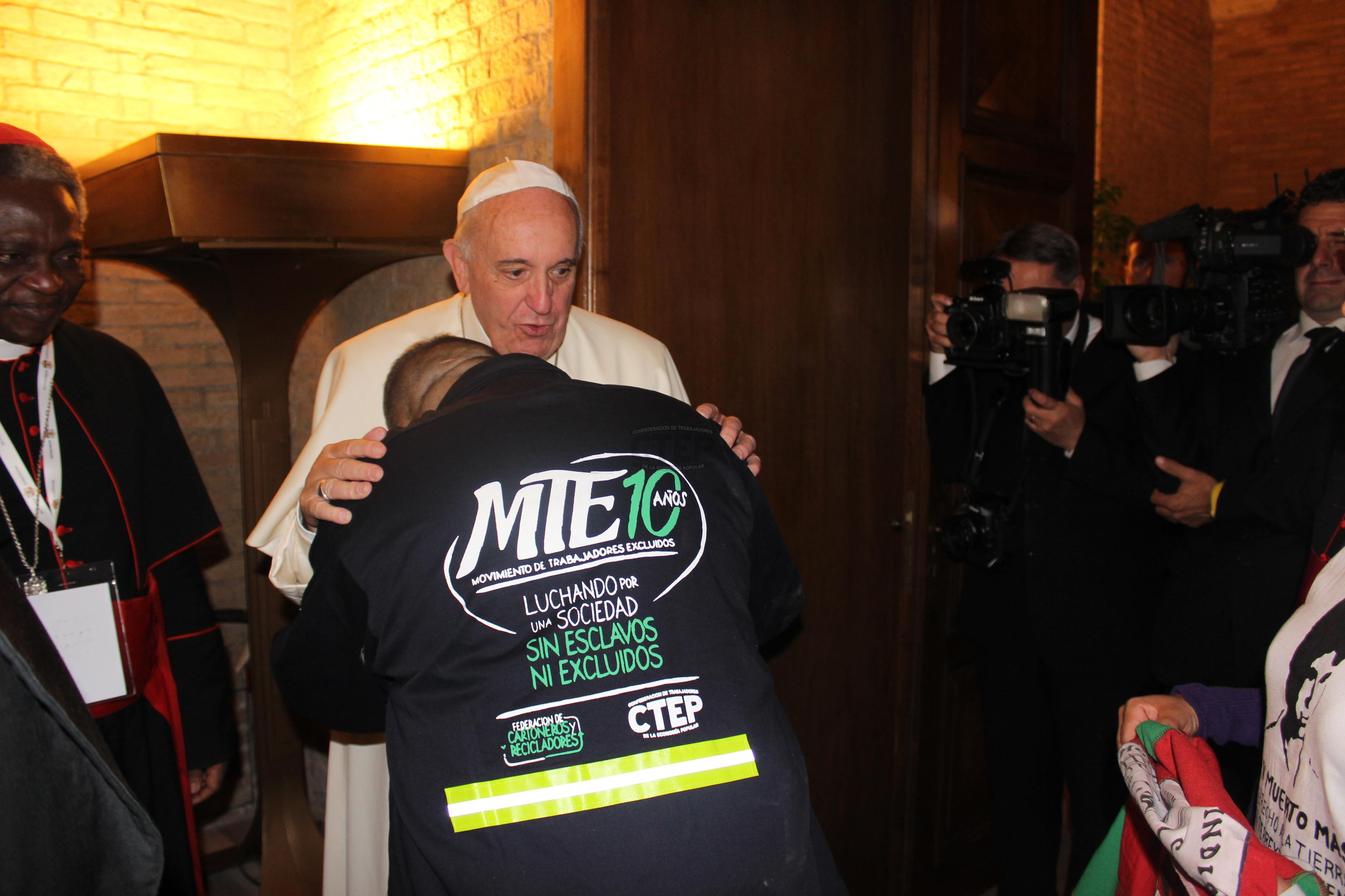 Los cartoneros agrupados en la UTEP recibidos por el Papa Francisco en el Vaticano UTEP
