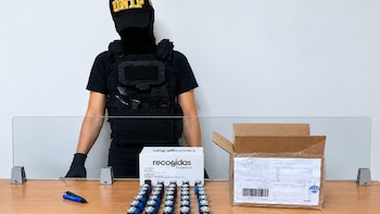Decomisan en Panamá 50 frascos con presunta heroína en un envío postal procedente de España