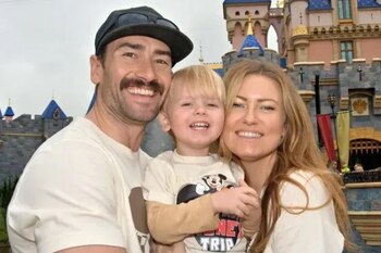 Bodhi Naaf con sus padres