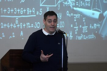 Santiago Bilinkis tiene un podcast