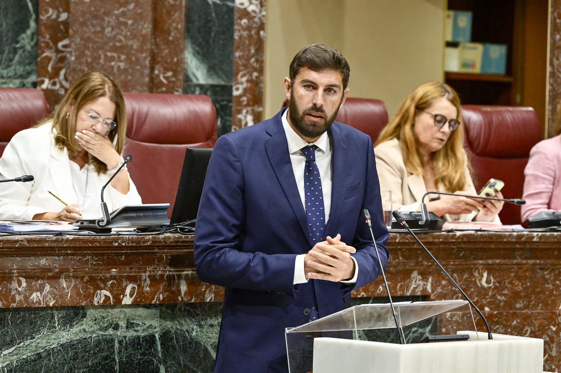 26/06/2026 El diputado del grupo mixto en la Asamblea de Murcia, José Ángel Antelo Paredes, interviene durante la segunda sesión del Debate sobre el Estado de la Región de Murcia, a 26 de junio de 2026, en Cartagena, Región de Murcia (España). La Asamblea Regional de Murcia celebra entre ayer y hoy el trigésimo Debate sobre el Estado de la Región, el tercero de esta XI legislatura. Tras una primera sesión en la que el presidente de Murcia expuso la gestión llevada a cabo por el Ejecutivo Regional durante el año, en esta segunda sesión los representantes de los cuatro grupos parlamentarios darán sus réplicas.POLITICA Kiko Asunción - Europa Press