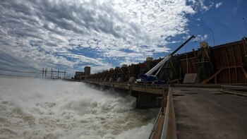 Otra imagen de Yacyretá