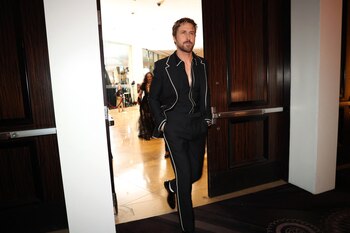 Ryan Gosling muestra estilo relajado