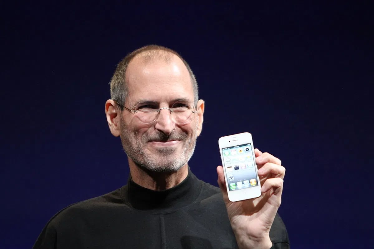El legado de Steve Jobs sigue influyendo en las decisiones y trayectorias de sus hijos, a medio siglo de la fundación de Apple