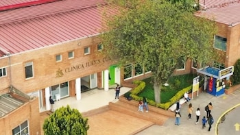 Clínica Juan N. Corpas en Bogotá respondió por renuncias masivas de médicos y reducción de camas UCI: “Les adeudamos más de cuatro meses de salario”