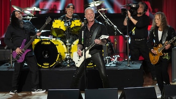 Un amigo y una servilleta: la curiosa historia detrás del nombre de Metallica
