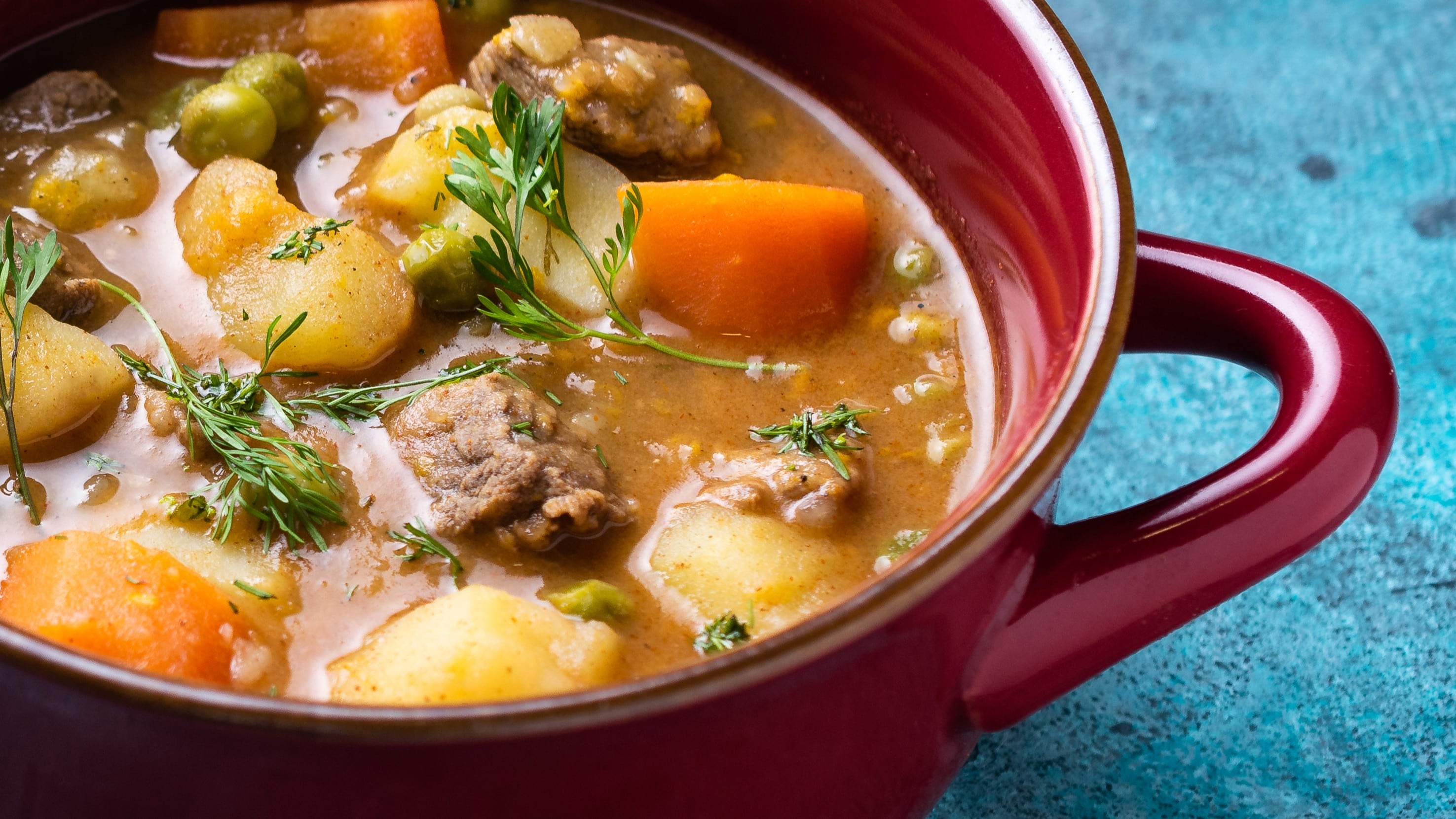 Receta de ternera a la jardinera (Freepik)