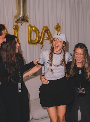 La publicación reunió escenas de la grabación, del video oficial y de la celebración por el liderazgo del sencillo - crédito Shakira / Instagram