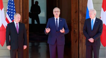 Putin y Biden junto al