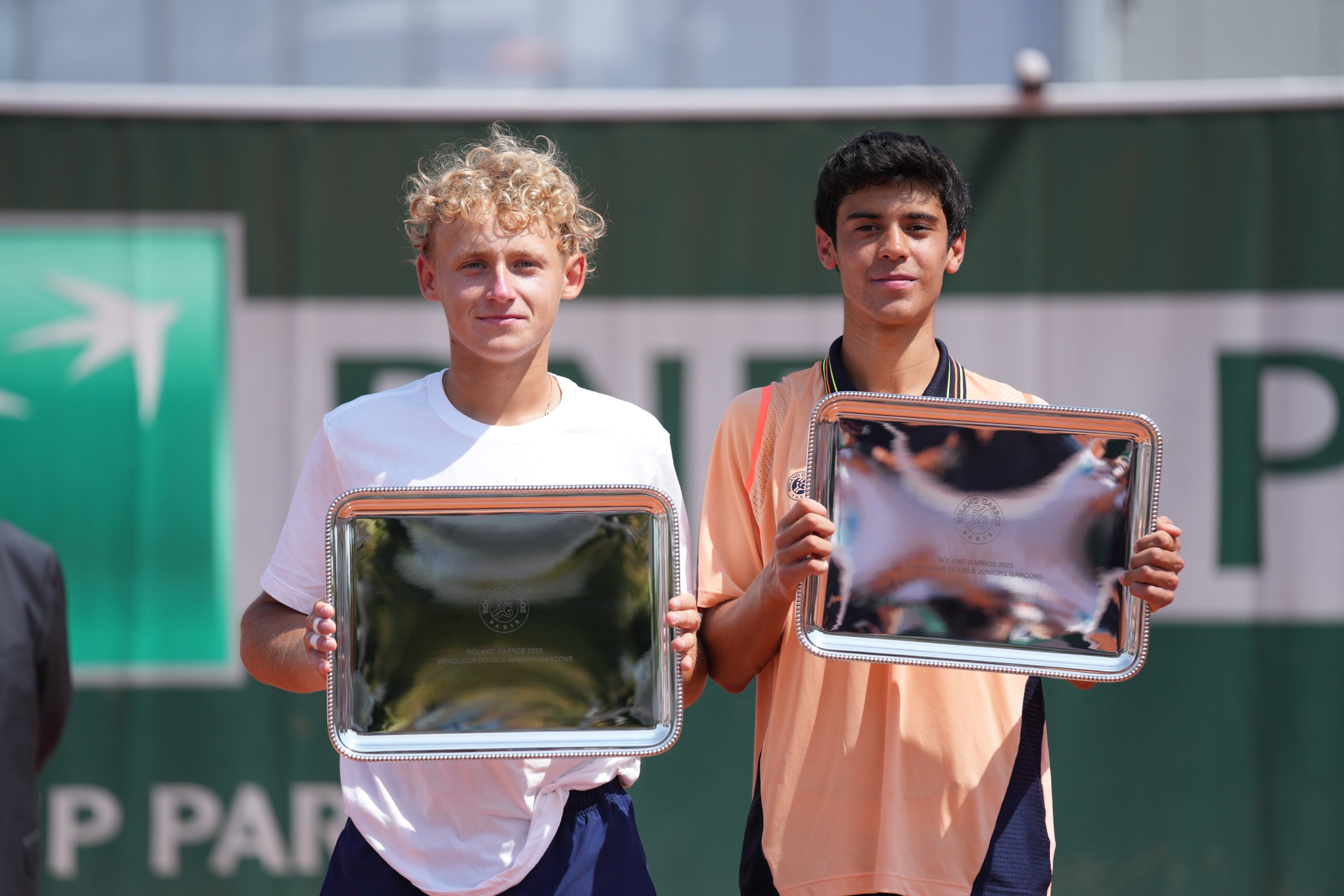 El yucateco Rodrigo Pacheco, campeón de dobles en Roland Garros juvenil y número uno del ranking ITF júnior en 2023, refuerza su proyección en el tenis profesional. (X/ Roland Garros)