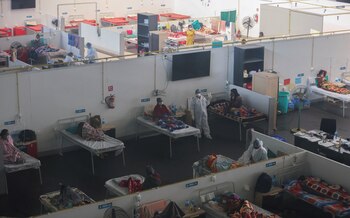 Los pacientes son vistos dentro