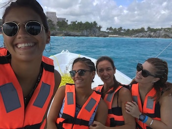 Con Rocío y sus hermanas,