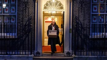 Renunció Dominic Cummings, el asesor
