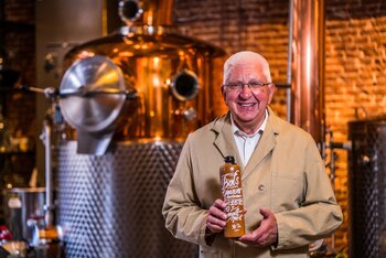 El Master Distiller en Lucas