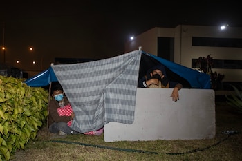 Alumnos cubrieron sus rostros durante la toma de San Marcos por temor a represalias y procesos disciplinarios posteriores. Foto: Stifs Paucca Suárez