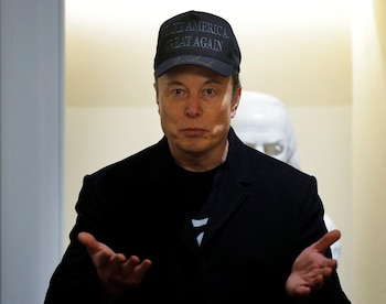 Elon Musk dirige la supervisión