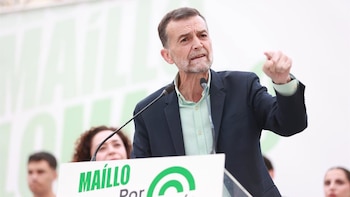 Maíllo pide "votar con cabeza" para "reventar la hipocresía" del PP, que "nos está costando la vida"