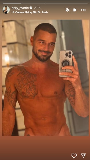 Usuarios en redes sociales compararon a Ricky Martin con figuras como Tyson Beckford y Jennifer Lopez al comentar su publicación viral. (Ricky Martin/Instagram)