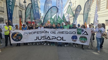 Policías y guardias civiles reclaman en Madrid la equiparación salarial y el reconocimiento de profesión de riesgo