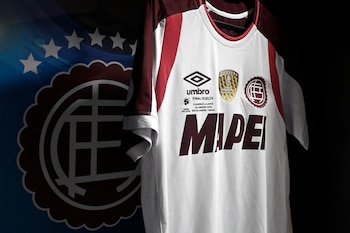 Lanús jugará con camiseta blanca