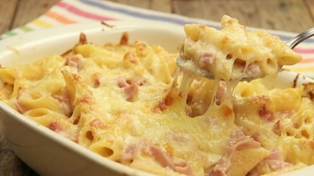 Receta de mostacholes gratinados, rápida y fácil