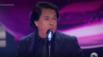 El artista descrestó por su