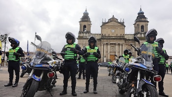 Gobierno de Guatemala activa una unidad motorizada de la Policía Nacional Civil para vigilar los cuatro accesos principales a la capital