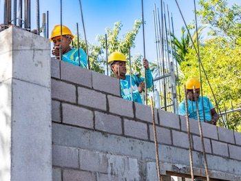 El personal de la DOM