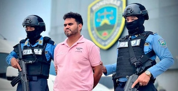 Víctor Javier Castro Rivas fue capturado por agentes de la DPI acusado de participar en el asesinato y calcinación de tres personas en el cerro El Cimarrón, en Tegucigalpa. (Foto: Cortesía)