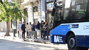 Paro de colectivos: por qué reclaman las empresas, qué pasó con los subsidios y cómo sigue el conflicto