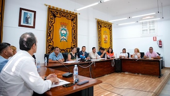 Carboneras abre la puerta al derribo del Algarrobico con la aprobación del acuerdo para anular la licencia