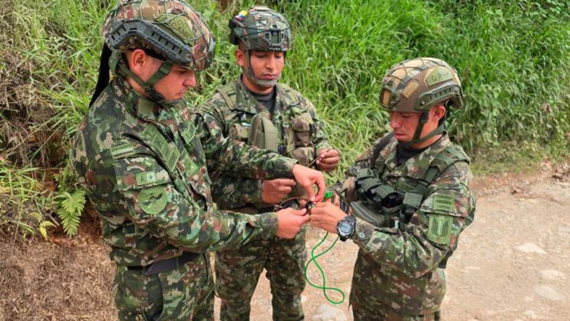 Las autoridades intensifican la presencia en el Catatumbo para localizar a los responsables del intento de retén ilegal- crédito Ejército Nacional