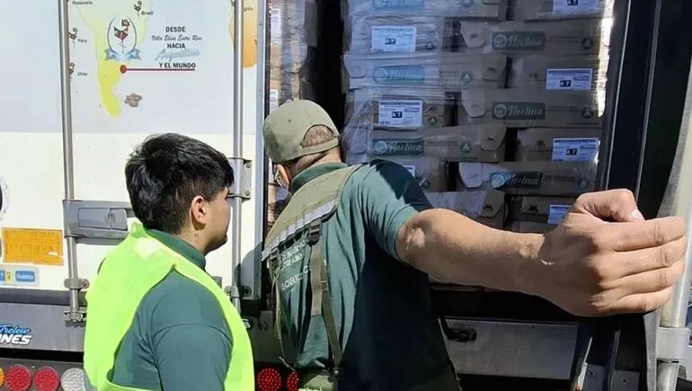 La carne decomisada fue hallada en controles realizados sobre la ruta