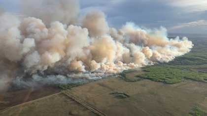 Alerta en Canadá: nuevos incendios provocaron miles de evacuaciones en Columbia Británica