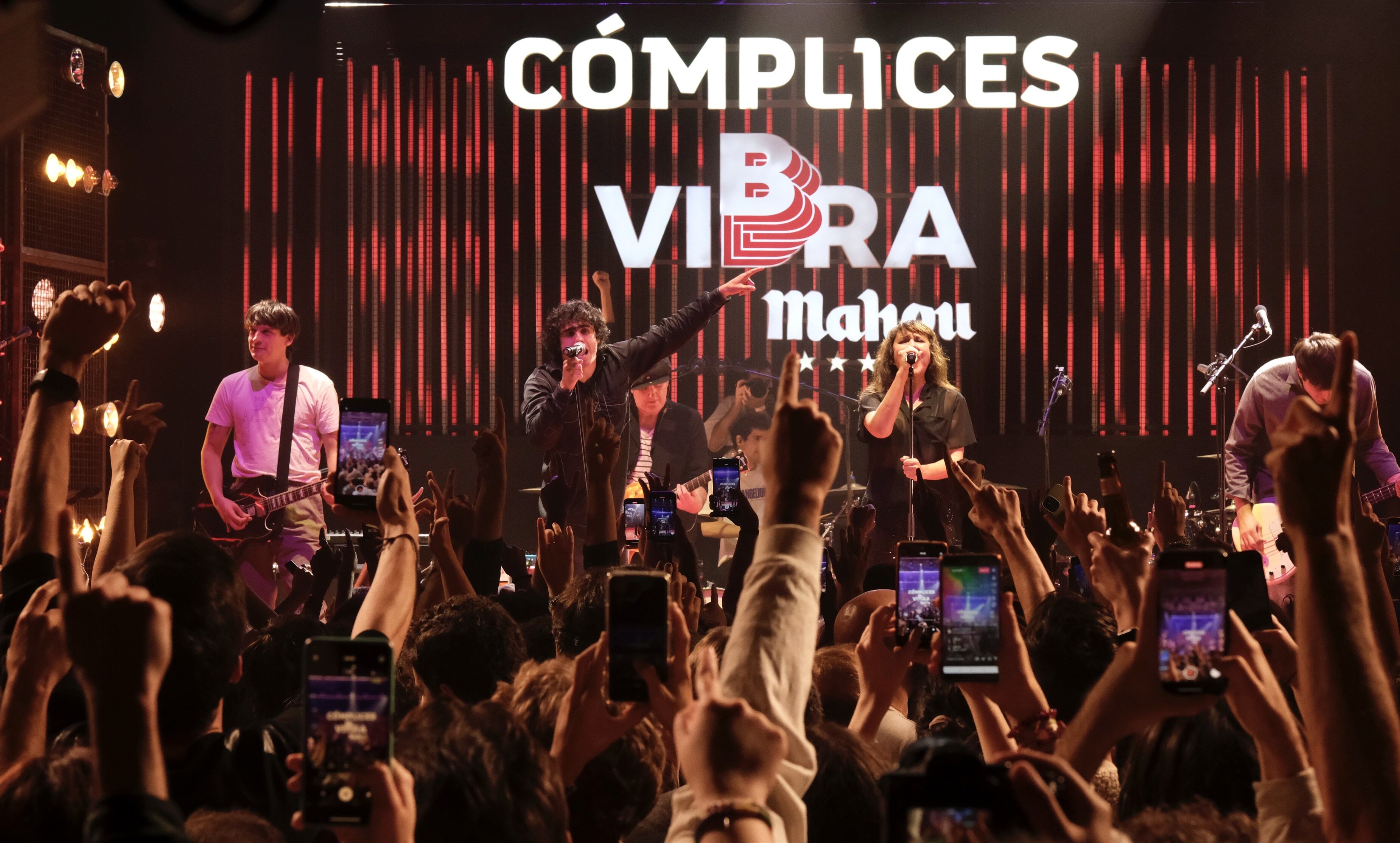 14/11/2023 Carolina Durante y Amaral en un concierto el martes 14 de noviembre en el Teatro Eslava, en el marco del décimo aniversario de Cómplices Vibra Mahou.SOCIEDAD FERNANDO VÁZQUEZ MORAGO - VIBRA MAHOU