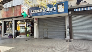Una cadena de farmacias low cost cerró todos sus locales en la Argentina tras 20 años de operación en el país