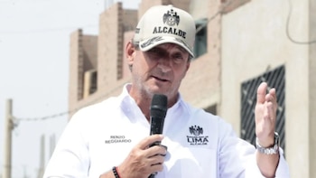 El alcalde descartó que la Guardia Municipal reemplace a la PNP, al señalar que su labor sería complementaria y enfocada en tránsito e infracciones menores, como ocurre en otras capitales - Créditos: Andina/Vidal Tarqui.