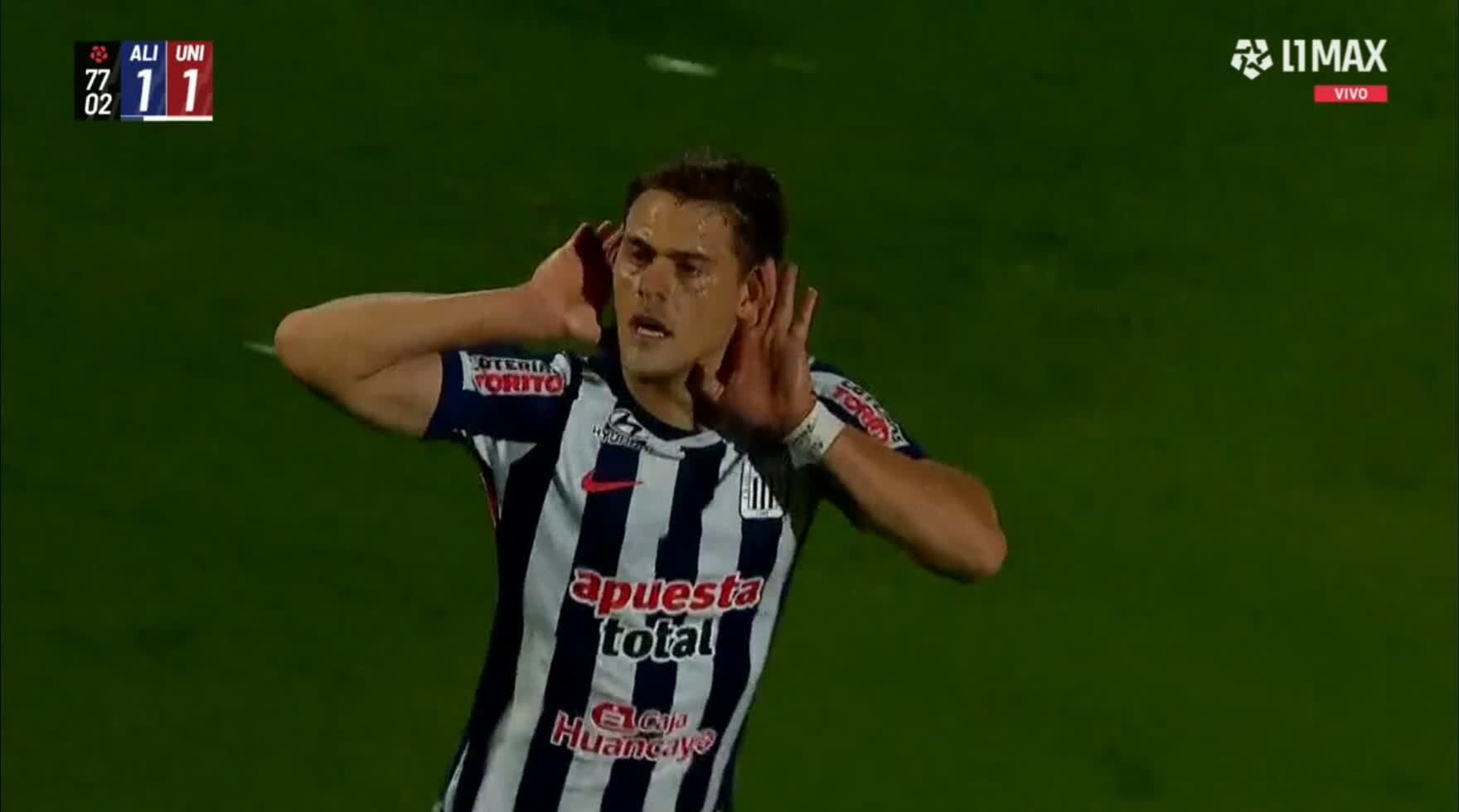 Federico Girotti empata para Universitario tras asistencia de Jairo Vélez en clásico contra Alianza Lima