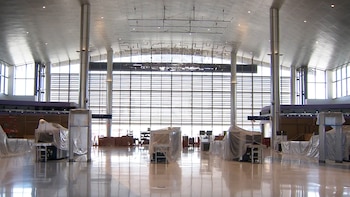 Primer vistazo a la nueva terminal de 1.300 millones de dólares del aeropuerto Hollywood Burbank