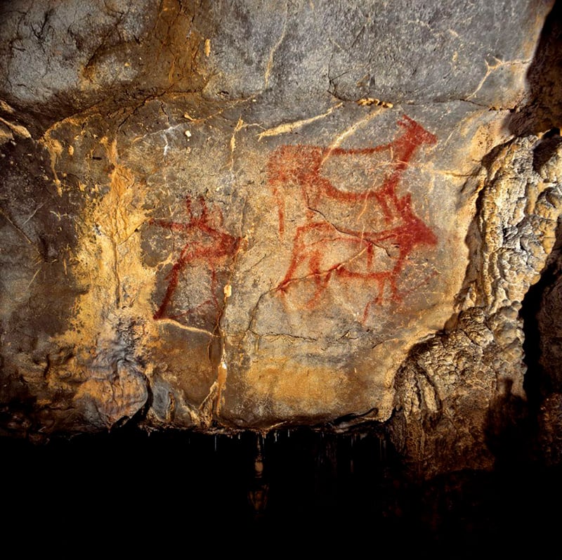 Pinturas rupestres en el yacimiento de La Garma (Universidad de Cantabria)